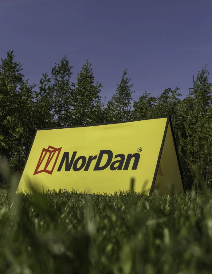 Custom golf banners for events and promotions by Oxygen Group