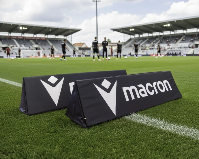 Custom golf banners for events and promotions by Oxygen Group